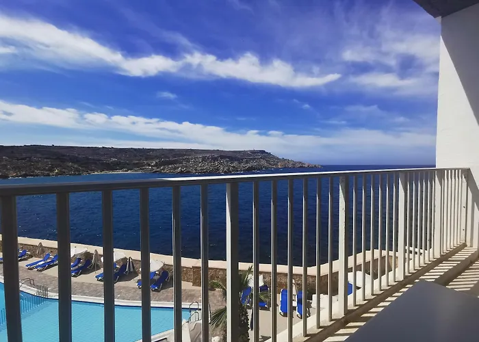 Hotel Paradise Bay 4*