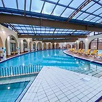 Paradise Bay فندق المليحة