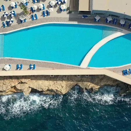 Paradise Bay 4*