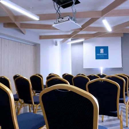 Paradise Bay Hotel 4*