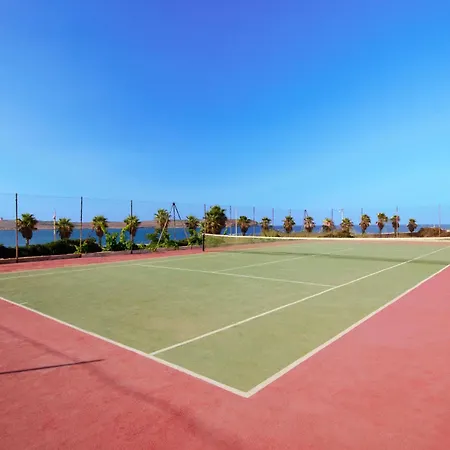 Paradise Bay 4*