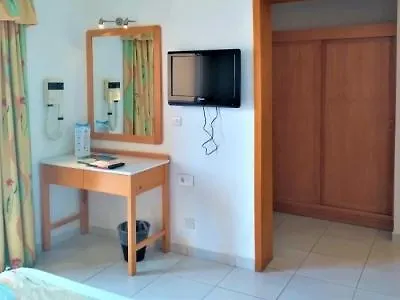 Paradise Bay 4*