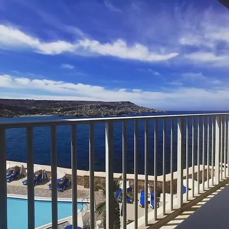 Hotel Paradise Bay 4*