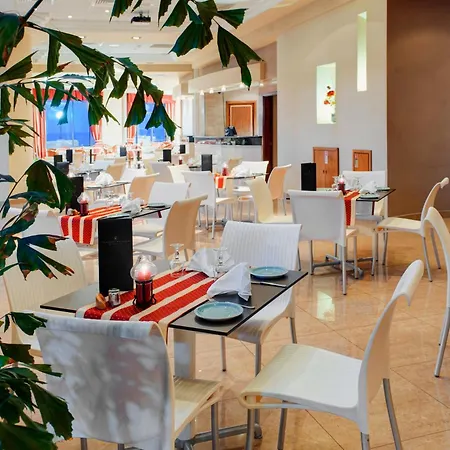 Paradise Bay מליאהה
