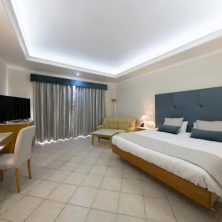 Hotel Paradise Bay 4*