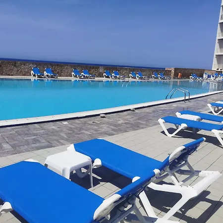 Paradise Bay 4*