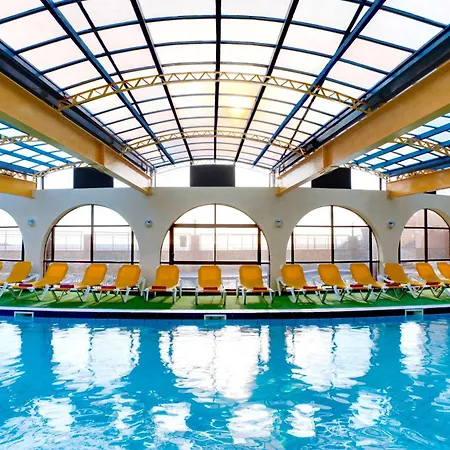 Paradise Bay Hotel 4*