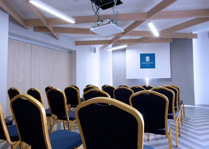 Paradise Bay Ξενοδοχείο 4*