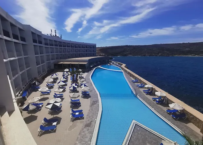 Ξενοδοχείο Paradise Bay 4*