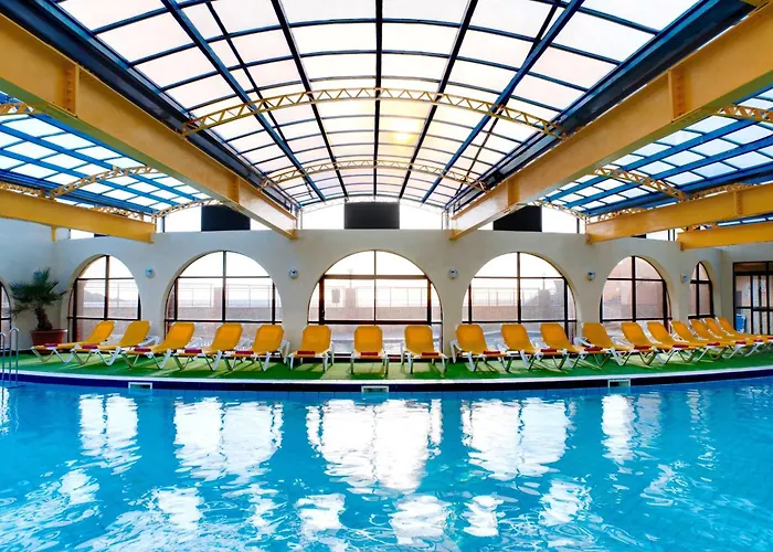 Paradise Bay Hotel 4*