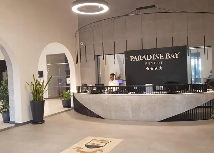 Paradise Bay Ξενοδοχείο 4*